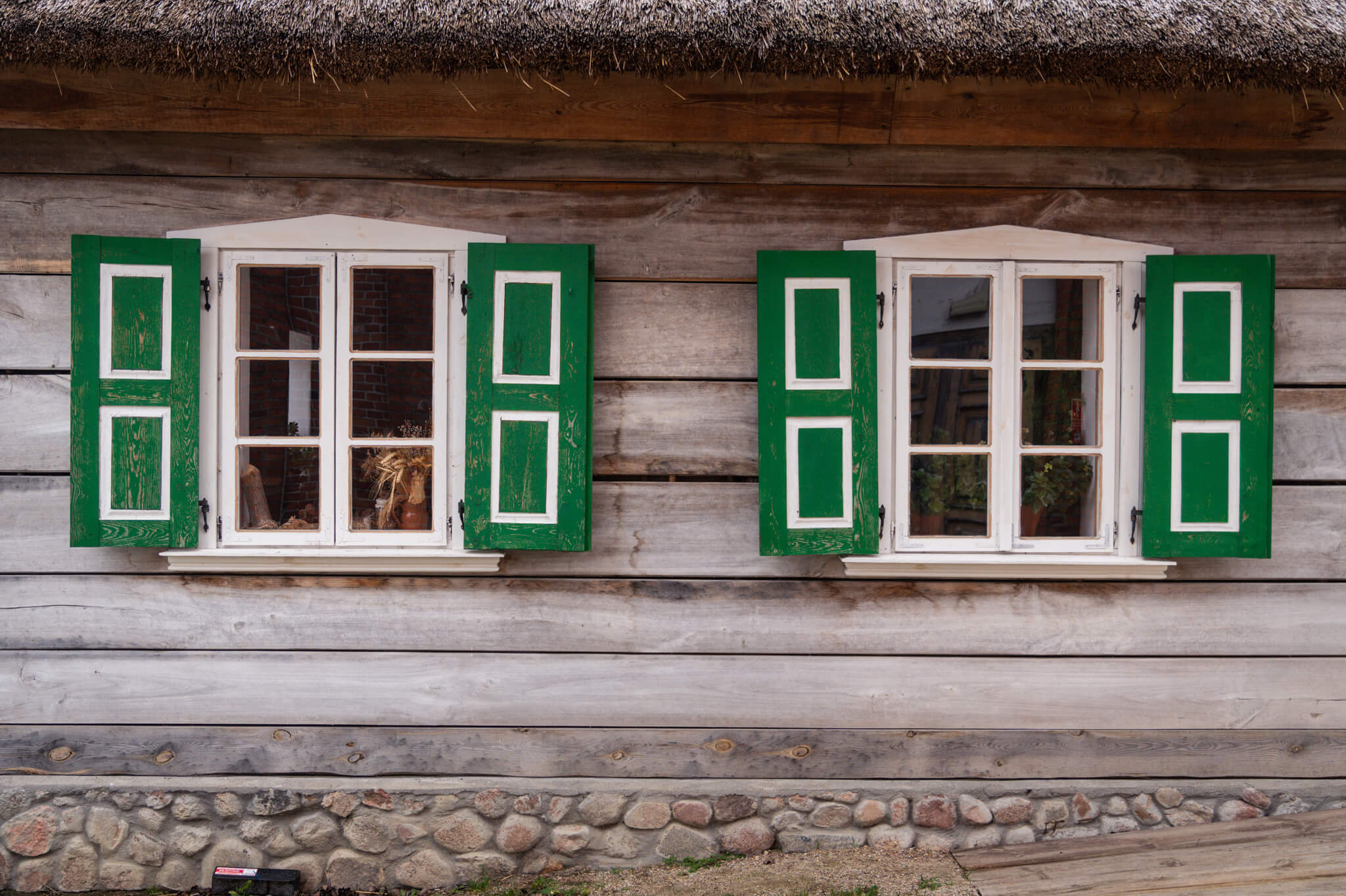 Wiaczemin Polski skansen szkola na zewnatrz 2